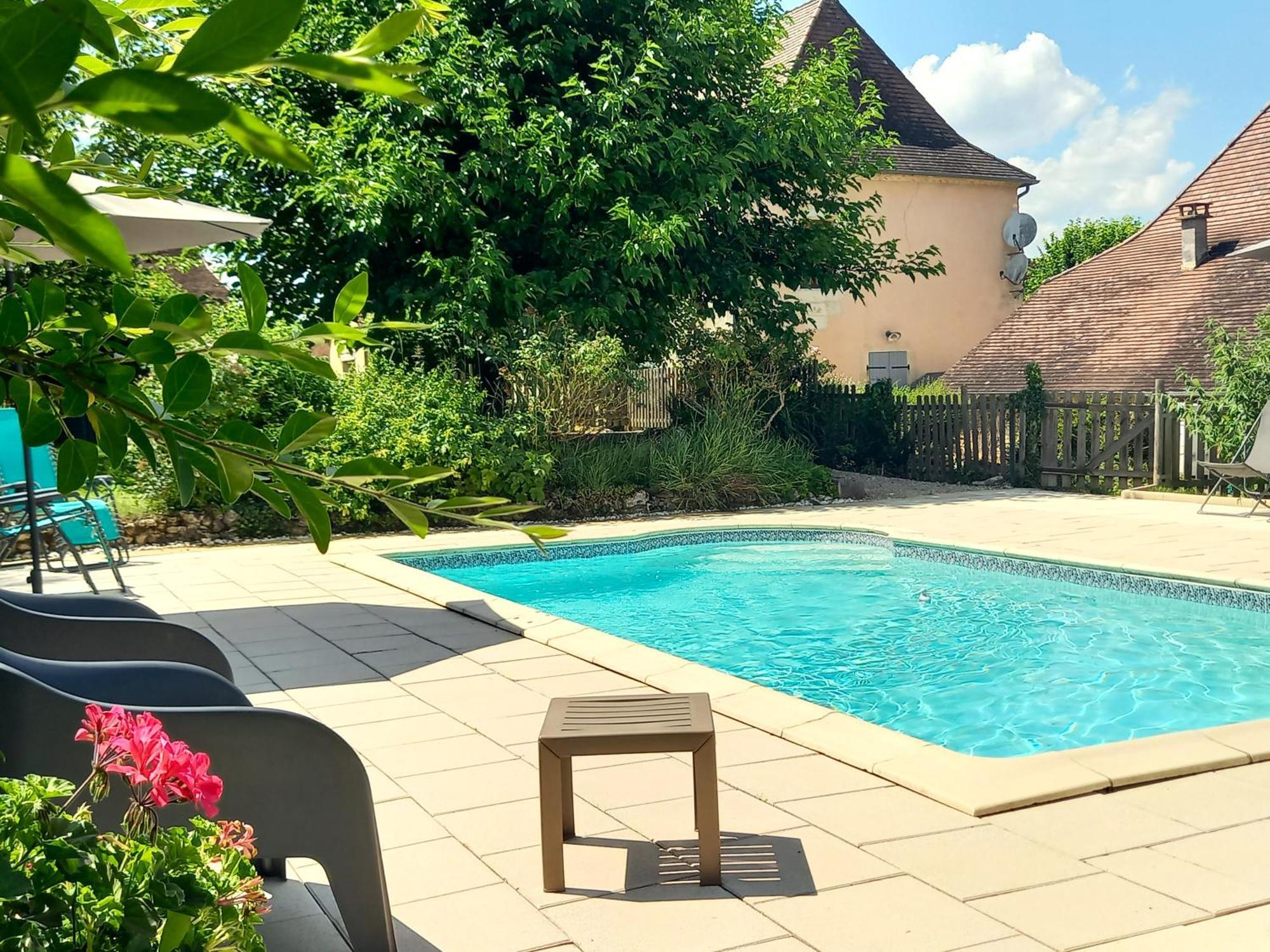 Au Pays De Jacquou : Chambre D'Hotes Et Table D'Hotes Fossemagne Luaran gambar